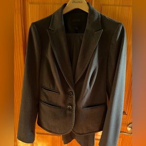 The Limited studio 400 suit 6/4L